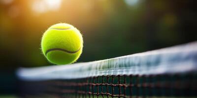 ai generiert Tennis Ball Balance auf Tennis Netz Nahaufnahme. Sport Turnier. wettbewerbsfähig passen. Kopieren Raum foto