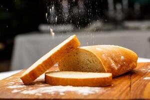 und geschnitten Brot im einer Stück ein bisschen von Butter Lügen auf umwerben foto