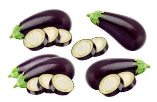 Aubergine isoliert auf Weiß Hintergrund, mit Ausschnitt Pfad foto