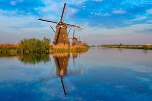 Windmühlen beim kinderdijk im Holland. Niederlande foto