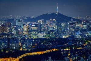 Seoul Horizont im das Nacht, Süd Korea. foto