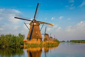 Windmühlen beim kinderdijk im Holland. Niederlande foto