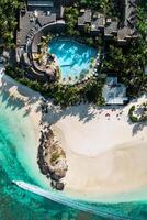 Aussicht von das Höhe von das Osten Küste von das Insel von Mauritius. fliegend Über das Türkis Lagune von das Insel von Mauritius im das Bereich von bel Stute. foto