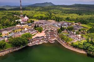 das Ganga Talao Tempel im großartig Bassin, Savanne, Mauritius. foto