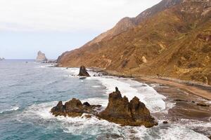 das sandig Strand von benijo auf das Insel von teneriffa.the Kanarienvogel Inseln. Spanien foto