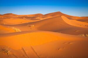 Wüste Düne beim Erg chebbi in der Nähe von Merzouga im Marokko. foto