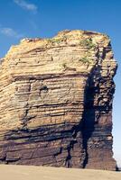 Las Catedrales Strand in Galizien, Spanien. Paradiesstrand in Ribadeo, Spanien foto