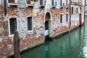 schön Aussicht auf das Venedig Stadt im Italien mit Kanal foto