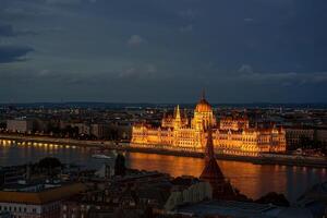 Budapest Nacht Stadt foto