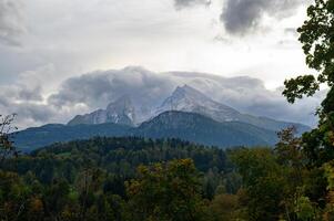 österreichisch wolkig Berge foto