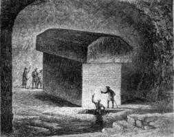 Grab von ein apis Ochse im das Serapeum von Memphis, Jahrgang Gravur. foto