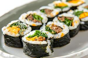 ai generiert gimbap serviert auf ein Teller isoliert auf Weiß Hintergrund foto