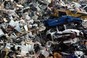 Stapel von Schrott Metall im Recycling Center foto