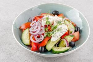 griechisch Salat auf ein Stein Hintergrund Studio Essen Foto 6