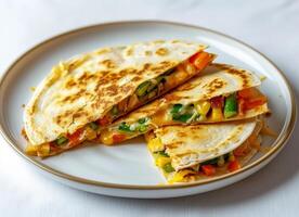 ai generiert Vegetarisch Quesadilla auf Weiß Platte, traditionell Mexikaner Essen Bild foto