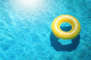 ai generiert Sommer- Gelb Schwimmen Schwimmbad Ring schweben im Blau Wasser. erstellt mit generativ ai foto