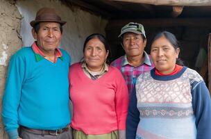 ai generiert peruanisch Dorf Bewohner zusammen foto