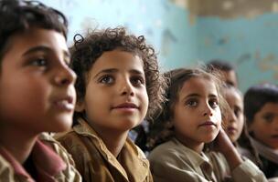 ai generiert aufmerksam ägyptisch Schulkinder foto