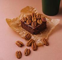 Brownie Süss Schokolade Dessert mit Walnüsse foto