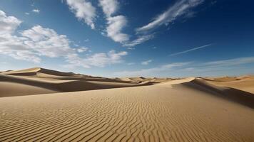 ai generiert Wüste Träume endlos Sand Verschiebung unterhalb riesig Blau Himmel foto