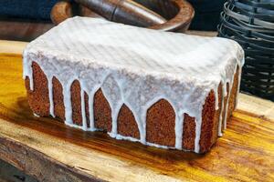 Zitrone Kuchen mit Zitrone Sirup Belag foto