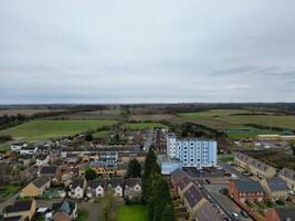 hoch Winkel Aussicht von Arlesey Stadt, Dorf von England Vereinigtes Königreich. das Aufnahmen war gefangen während wolkig und regnerisch Tag von feb 28., 2024 foto