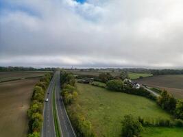 hoch Winkel Aussicht von britisch Landschaft Landschaft beim hitchin Stadt von England Vereinigtes Königreich foto