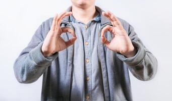 Person reden im Zeichen Sprache. Menschen gestikulieren im Zeichen Sprache isoliert foto