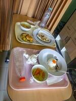Essen Abfall Zugehörigkeit zu stationär Krankenhaus Patienten foto