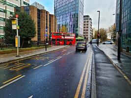 die meisten schön niedrig Winkel Aussicht von zentral Westen Croydon London Stadt von England Vereinigtes Königreich während wolkig und regnerisch Tag. November 20., 2023 foto