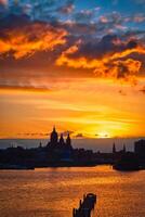 Amsterdam Stadtbild Horizont mit Kirche von Heilige Nikolaus auf su foto