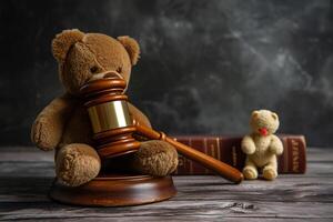 ai generiert legal Beurteilung auf Alimente und Kind Vergütung mit hölzern Hammer, Teddy tragen, und Befürworter im das Gerichtssaal Szene foto