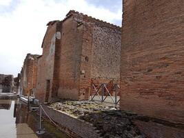 Pompeji, das uralt römisch Stadt begraben durch das Eruption von montieren Vesuv, steht wie ein UNESCO Welt Erbe Grundstück, Angebot ein einzigartig Blick in Täglich Leben während das römisch Reich. foto