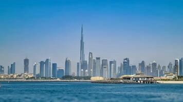 Dubai und es ist die meisten schön Sehenswürdigkeiten Vitrine das Inbegriff von modern Luxus und architektonisch Wunder foto