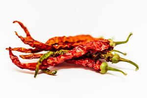 getrocknet rot Chili Pfeffer, viele Vorteile, stimuliert das Appetit und Blut Verkehr, erleichtert Muskel Schmerz, antibakteriell, Paprika annuum foto