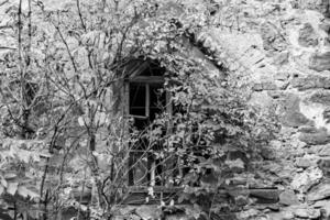 Fotografie auf Thema hervorragend Gebäude schön Backstein alt Wasser Mühle foto