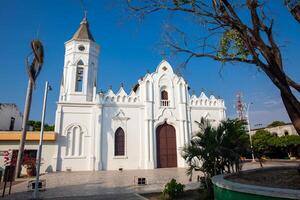 st Josef Kirche wo wo gabriel garcia marquez war getauft im seine Geburtsort, das klein Stadt, Dorf von Aracataca gelegen beim das zentral Platz foto