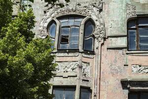 Jahrgang Fenster im verlassen Haus. foto