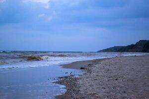 Sommer- Meereslandschaft. niemand beim Küste. foto