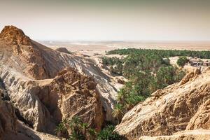 Berg Oase chebika beim Rand von Sahara, Tunesien, Afrika foto