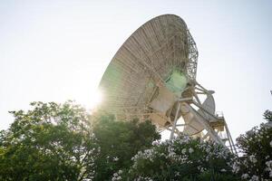 Erde basierend astronomisch Radio Teleskop foto