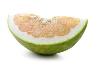 Grapefruitscheibe isoliert auf weißem Hintergrund foto