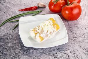 Italienisch Küche Cannelloni besetzt Käse foto