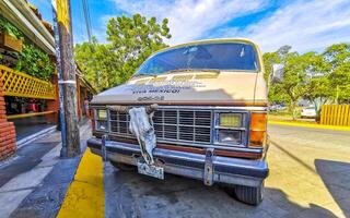 puerto escondido Oaxaca Mexiko 2023 Mexikaner abholen LKW Auto suv 4x4 aus Straße Fahrzeuge Mexiko. foto