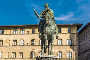 reiterdenkmal von cosimo i in florenz foto