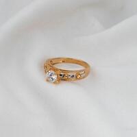 Gold Schmuck Ringe mit Diamanten foto