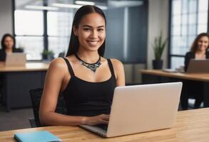 ai generiert Frau im schwarz oben mit Laptop, konzentriert auf arbeiten. Gefahren und zeitgenössisch korporativ Umfeld. foto