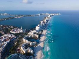 Antenne Aussicht von cancun Hotel Zone, Mexiko foto