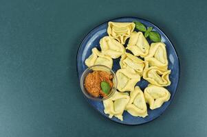 Tortellini, Italienisch Knödel foto