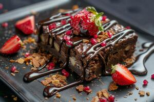 ai generiert Schokolade Brownie mit Erdbeere Garnierung und Süss Sirup auf ein Gourmet Dessert Teller foto